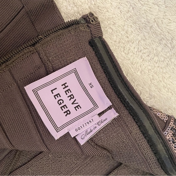 Beautiful pre-owned “Simone” Hervé Leger dress in XS - Picture 7 of 9